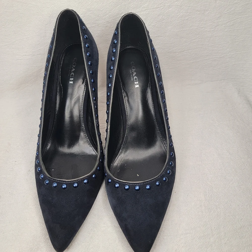 COACH Smith Rivets Navy Blue Suede Pointed Toe Pumps Stiletto Heels Size 8 B
​ - Picture 3 of 11